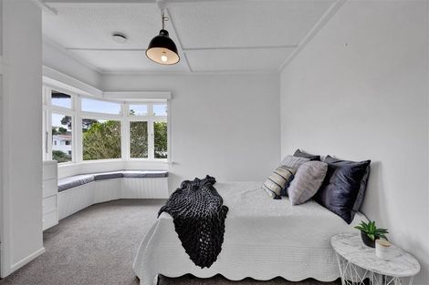 Photo of property in 65 Pioneer Road, Moturoa, New Plymouth, 4310