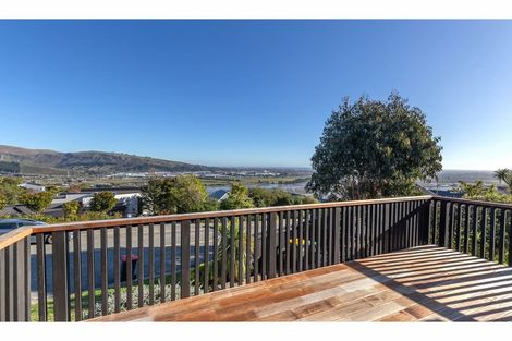 Photo of property in 87 Cannon Hill Crescent, Mount Pleasant, Christchurch, 8081