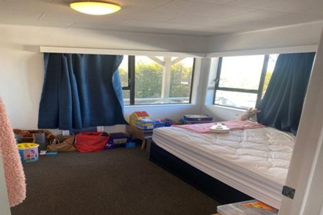 Photo of property in 2a Coniston Avenue, Te Atatu South, Auckland, 0610