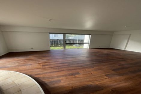 Photo of property in 20 Woodside Road, Massey, Auckland, 0614