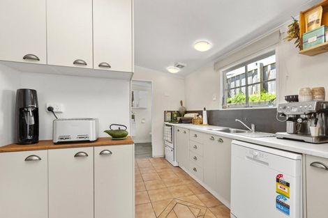 Photo of property in 77 Wallis Street, Raglan, 3225