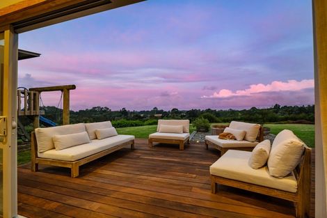 Photo of property in 33 Hakao Road, Minden, Tauranga, 3171