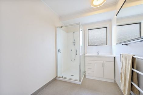 Photo of property in 2/9 Annette Avenue, Te Atatu South, Auckland, 0610