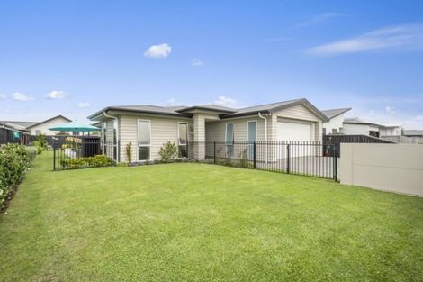 Photo of property in 77 Sandhurst Drive, Papamoa Beach, Papamoa, 3118