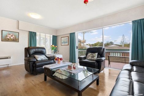 Photo of property in 16 Glendhu Road, Bayview, Auckland, 0629