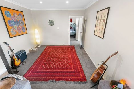 Photo of property in 308 Main Road, Tawa, Wellington, 5028