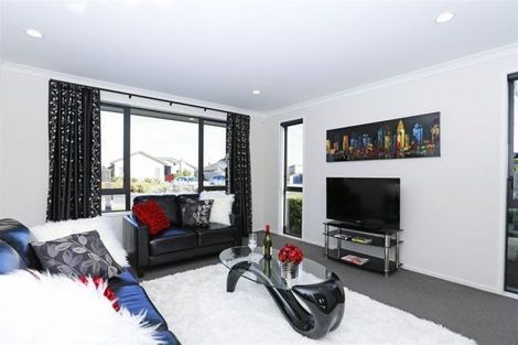 Photo of property in 12 Satchmo Place, Rototuna North, Hamilton, 3210