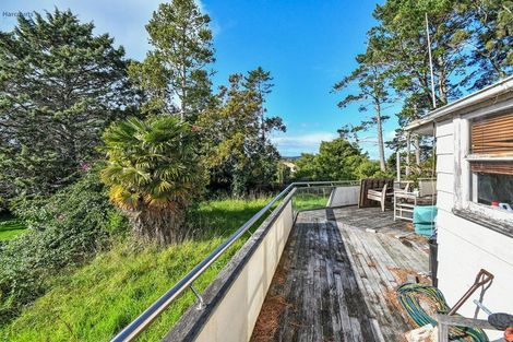 Photo of property in 114 Ennis Avenue, Pakuranga Heights, Auckland, 2010
