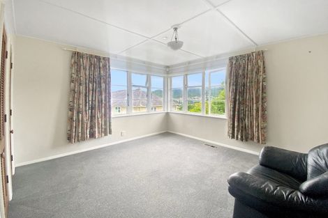 Photo of property in 3 Montgomery Avenue, Karori, Wellington, 6012