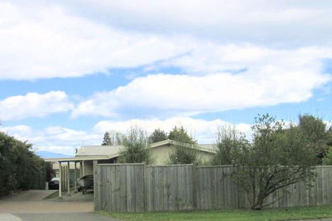 Photo of property in 2/59 Shepherd Road, Waipahihi, Taupo, 3330