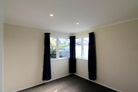 Photo of property in 26 Elizabeth Drive, West Harbour, Auckland, 0618