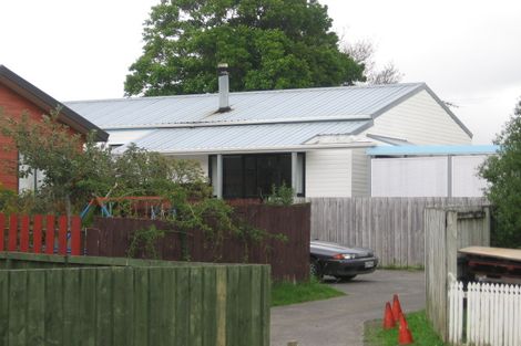 Photo of property in 10 Lacebark Court, Titirangi, Auckland, 0604