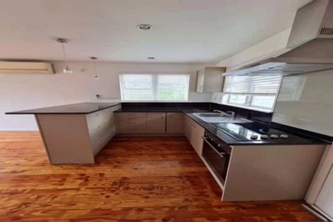 Photo of property in 1/70 Hogans Road, Glenfield, Auckland, 0629