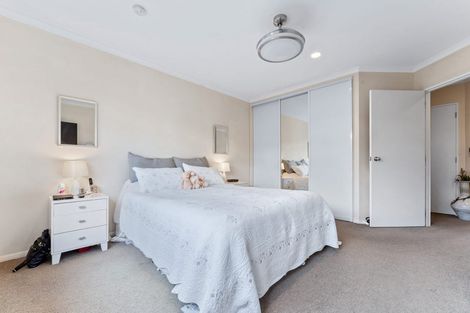 Photo of property in 28 Dan Tori Place, Orewa, 0931