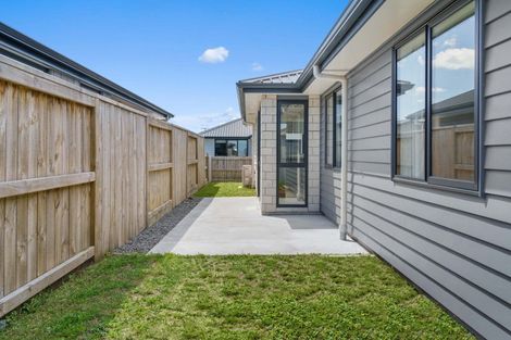 Photo of property in 1 Holstein Way, Papamoa, 3118