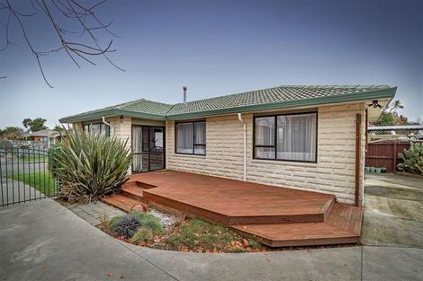 Photo of property in 23 Arcon Drive, Broomfield, Christchurch, 8042