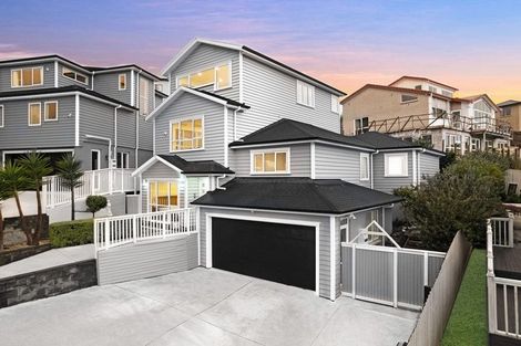 Photo of property in 110 Keri Vista Rise, Papakura, 2110