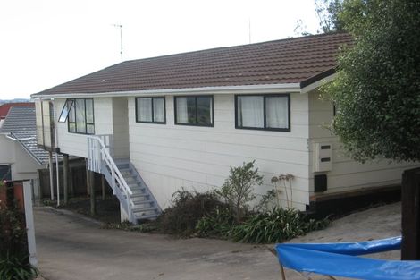 Photo of property in 2/21 Gwenand Place, Botany Downs, Auckland, 2010