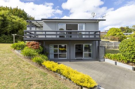 Photo of property in 32 Tremaine Avenue, Two Mile Bay, Taupo, 3330