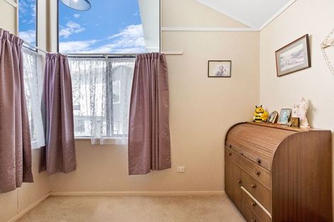 Photo of property in 28 Maori Hut Road, Red Beach, 0932