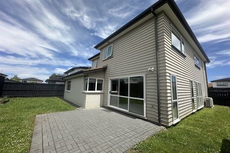 Photo of property in 4 Lorenzo Way, Flat Bush, Auckland, 2016