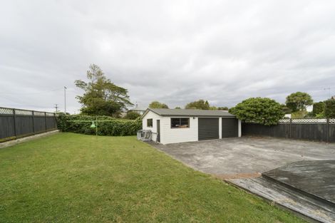 Photo of property in 1 Escort Grove, Awapuni, Palmerston North, 4412
