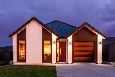 Photo of property in 98 Eriksen Road, Te Awa, Napier, 4110