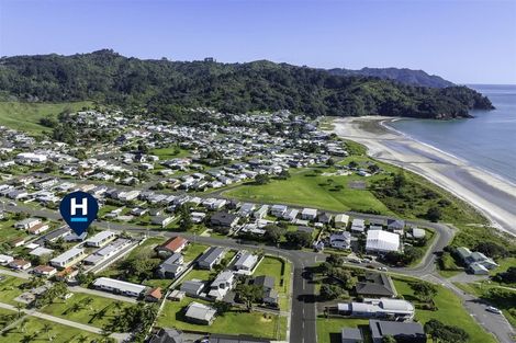 Photo of property in 17 Leo Street, Waihi Beach, 3611
