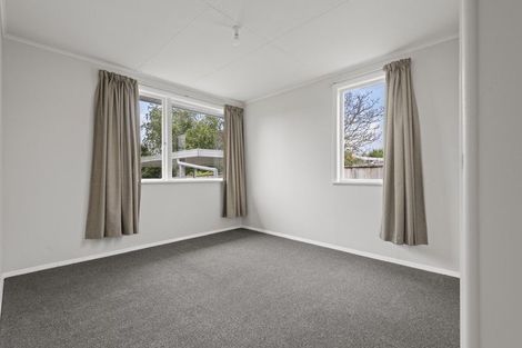 Photo of property in 2 Charwell Place, Highbury, Palmerston North, 4412