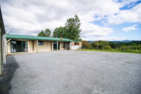 Photo of property in 293 Koputarao Road, Koputaroa, Shannon, 5575