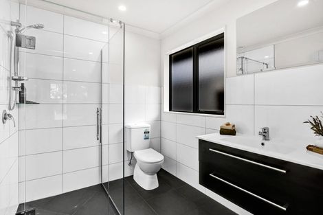 Photo of property in 1 Douglas Street, Hawera, 4610