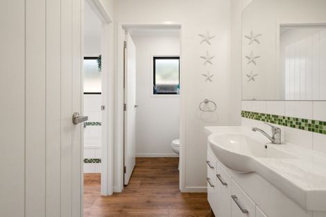 Photo of property in 11 Holyoake Terrace, Omokoroa, 3114