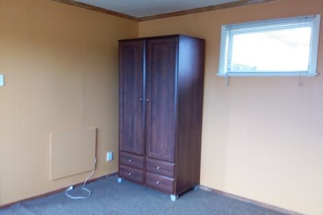 Photo of property in 2 Hobson Place, Takaro, Palmerston North, 4412