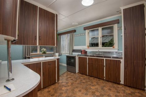 Photo of property in 8 Scotland Terrace, Green Island, Dunedin, 9018