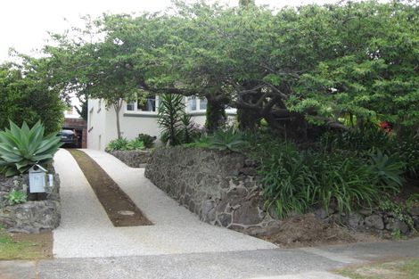 Photo of property in 12 Woodward Avenue, Mangere Bridge, Auckland, 2022