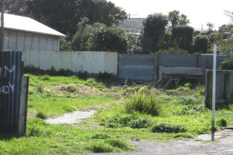Photo of property in 4 Matai Street, Castlecliff, Whanganui, 4501