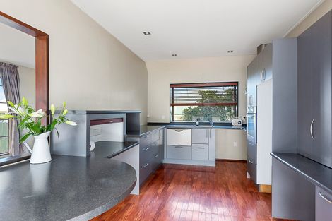 Photo of property in 220 South Road, Caversham, Dunedin, 9012