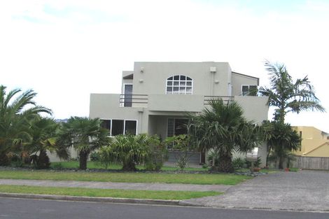 Photo of property in 47 Renoir Street, West Harbour, Auckland, 0618