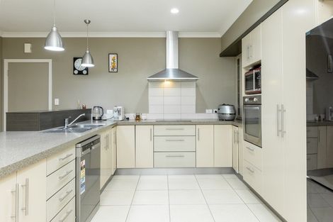 Photo of property in 18 Pania Place, Poraiti, Napier, 4112