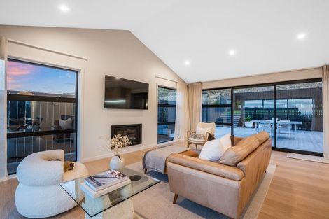 Photo of property in 75 Queen Charlotte Drive, Aotea, Porirua, 5024