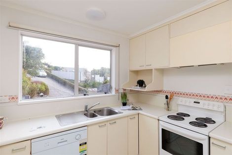 Photo of property in 34 Glanmire Road, Newlands, Wellington, 6037
