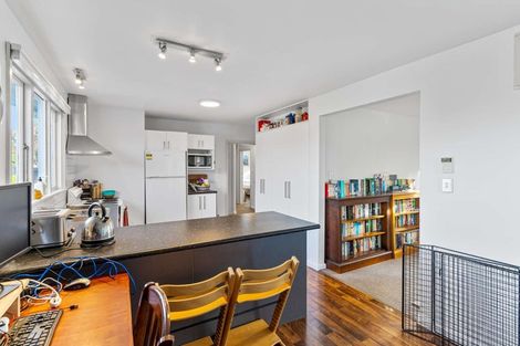 Photo of property in 32 Vagues Road, Northcote, Christchurch, 8052