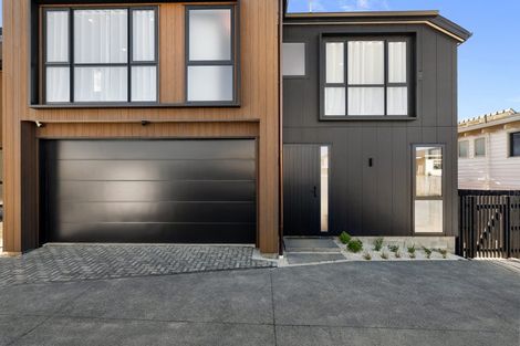 Photo of property in 2a Knights Close, Rothesay Bay, Auckland, 0630
