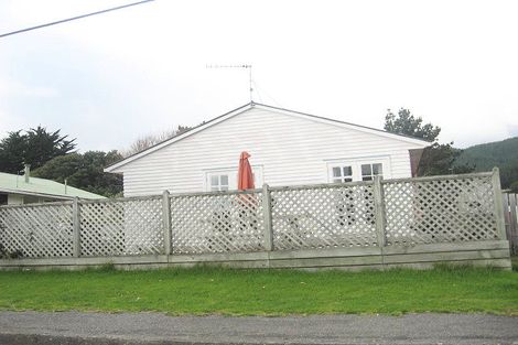 Photo of property in 120 Tilley Road, Paekakariki, 5034