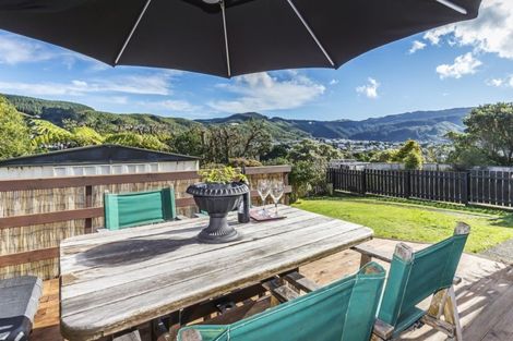 Photo of property in 78 Taylor Terrace, Tawa, Wellington, 5028