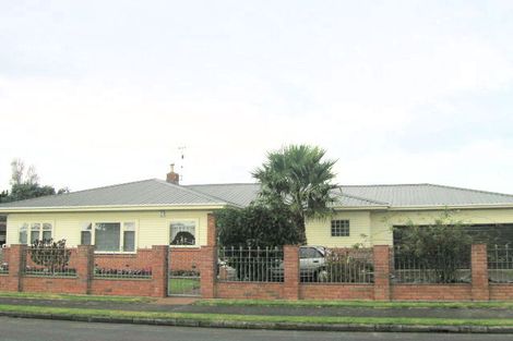 Photo of property in 5 Glen Avenue, Papatoetoe, Auckland, 2025