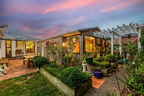 Photo of property in 15 Glamis Avenue, Strathmore Park, Wellington, 6022