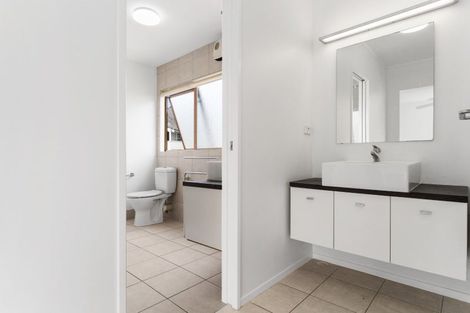 Photo of property in 3/63a Norwood Road, Bayswater, Auckland, 0622