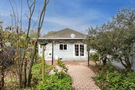 Photo of property in 13 Medway Street, Richmond, Christchurch, 8013