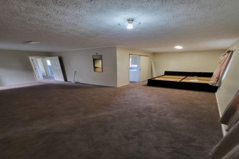 Photo of property in 1/40 Hollyford Drive, Clover Park, Auckland, 2105